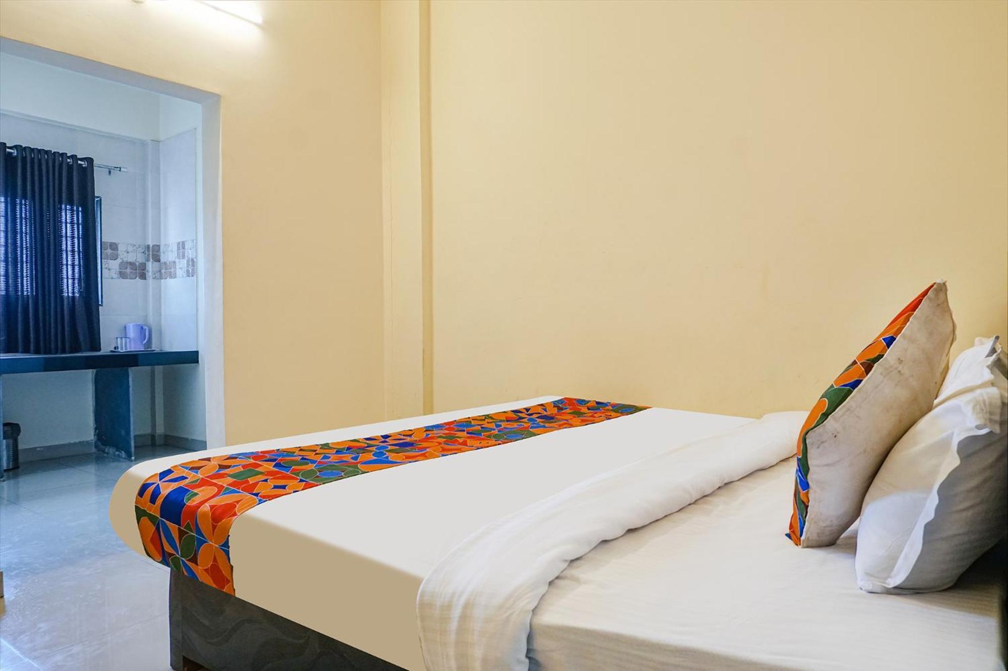 Fabexpress Vaishnav Inn Talegaon Dabhade ภายนอก รูปภาพ