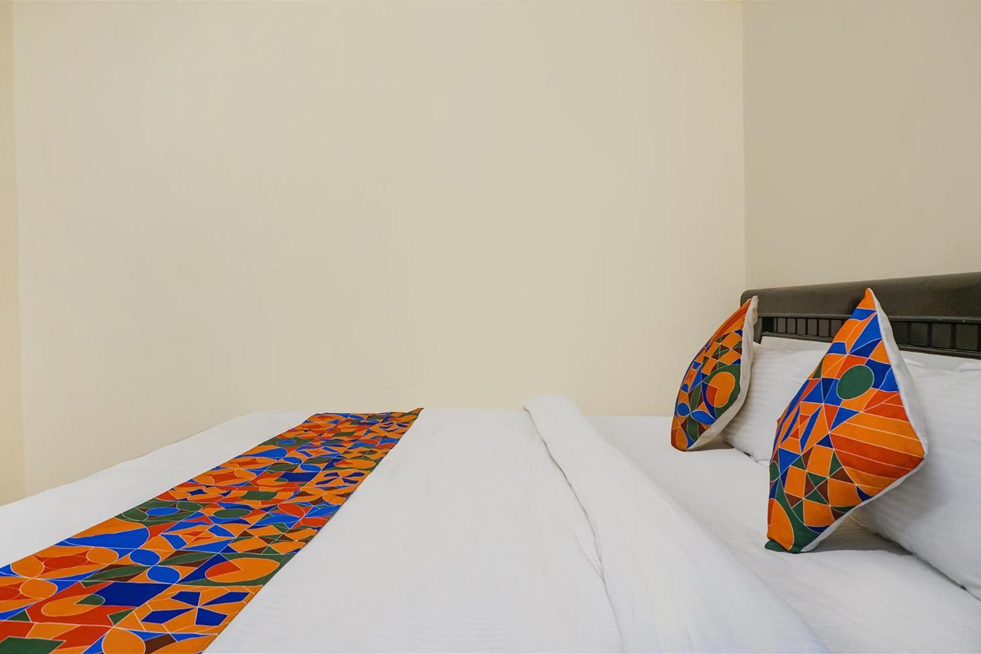 Fabexpress Vaishnav Inn Talegaon Dabhade ภายนอก รูปภาพ